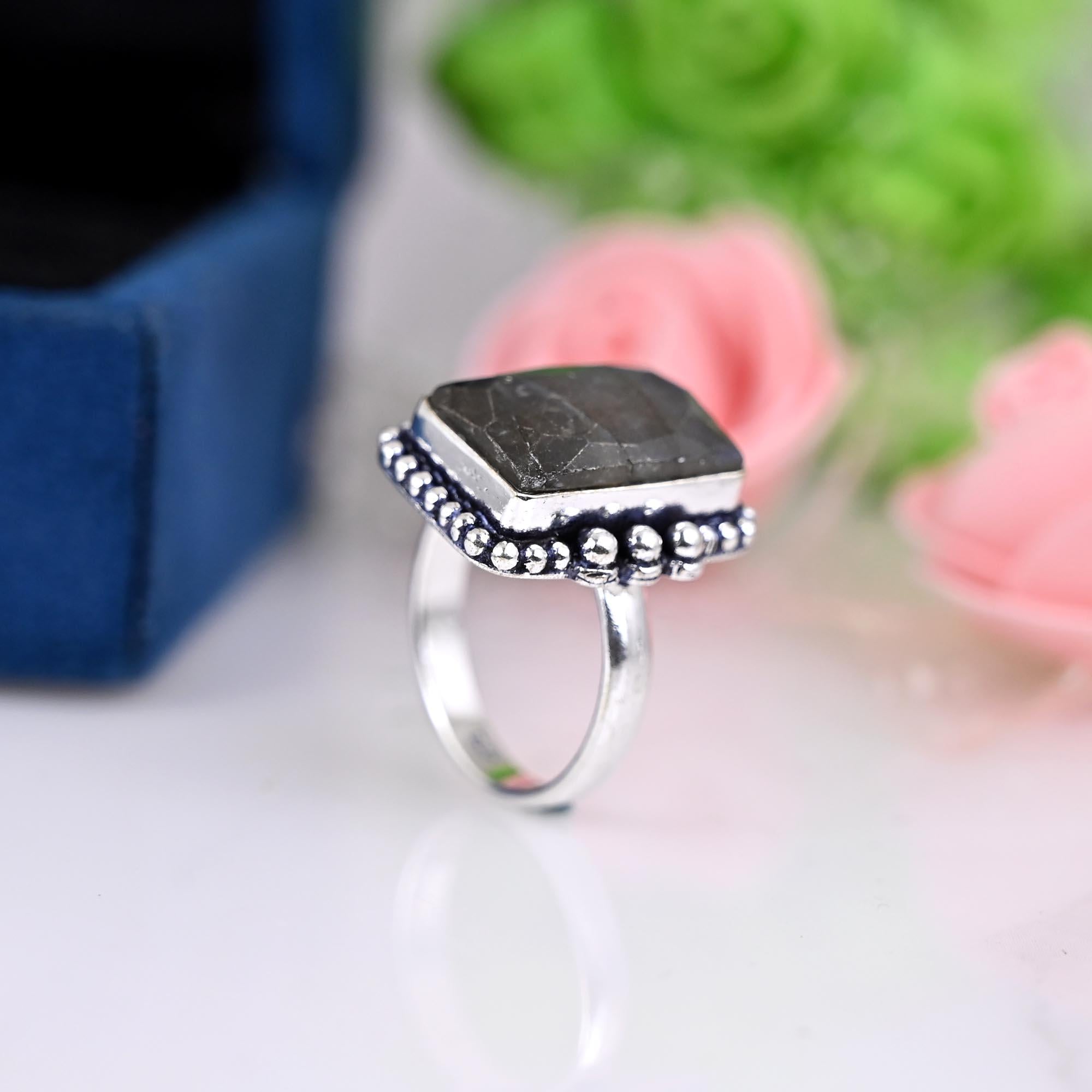 Rectangle Rainbow Labradorite Ring, Statement Ring, Handmade Ring, Natural Labradorite, Sterling Silver 925, Big Stone, Bohemian jewelry