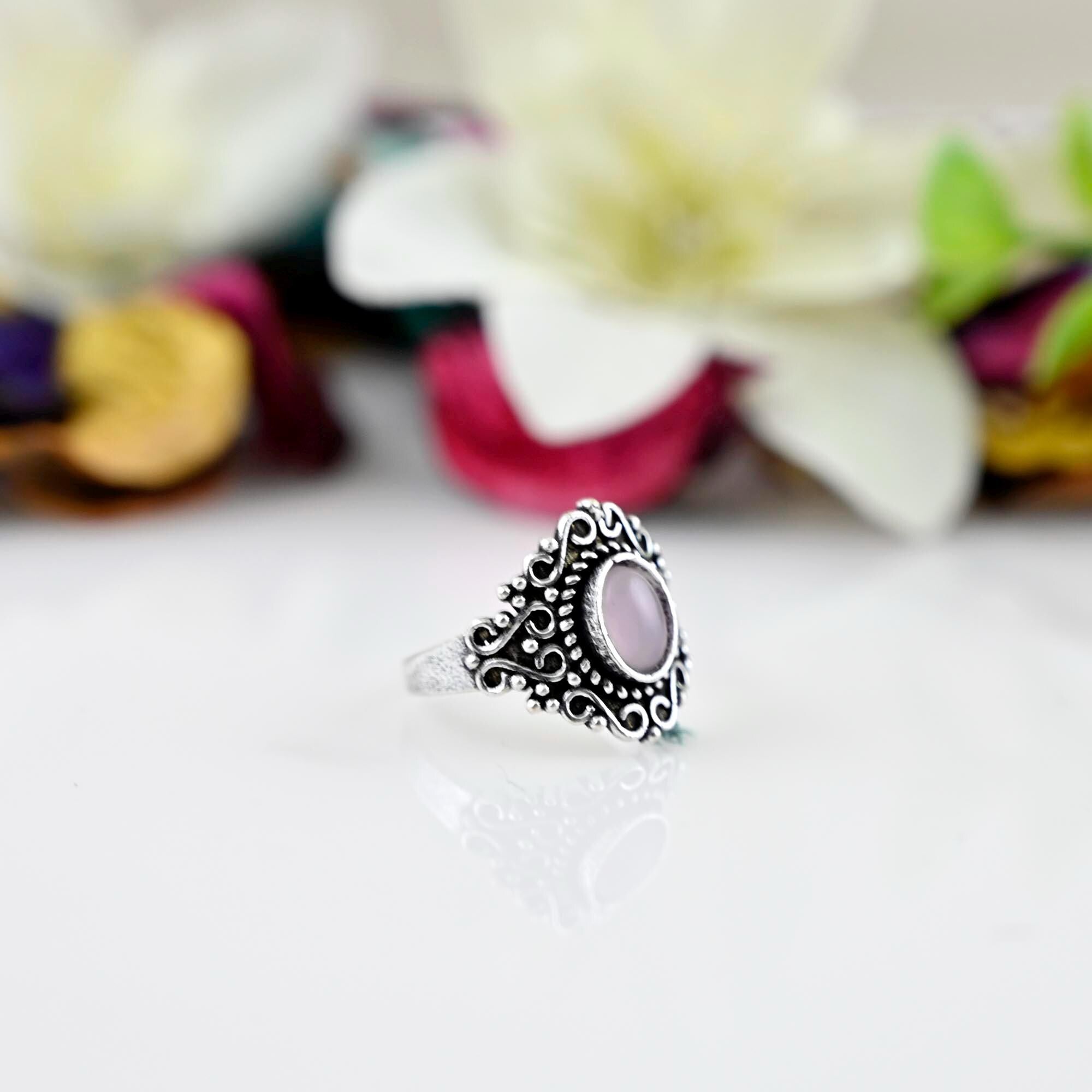 Natural Rose quartz statement ring, Pink Rose Quartz ring, Rose Quartz love ring Women, Pink quartz ring in silver, Unique fashion ring