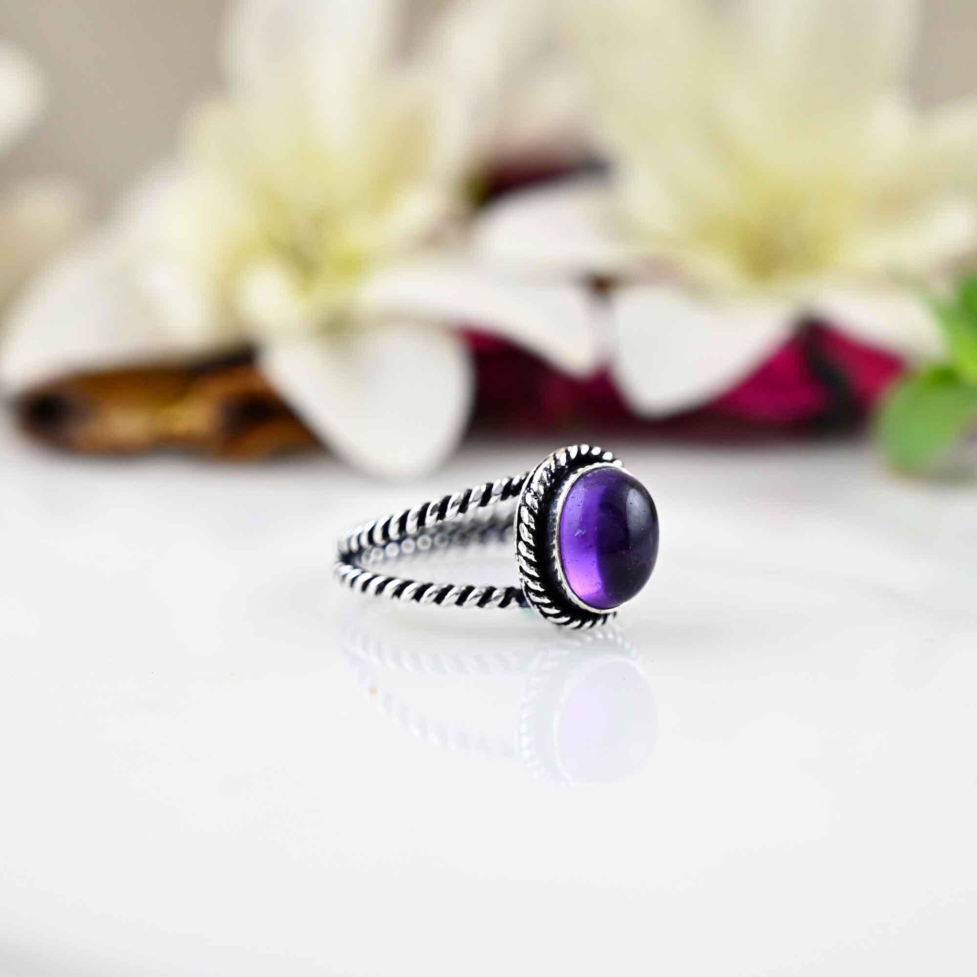 Purple Amethyst Ring - February Birthstone Ring - Gemstone Ring - Stacking Ring - Dainty Ring - Oval Ring - Mothers Gift