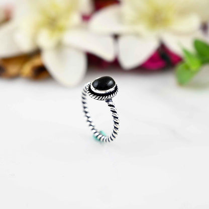 Dainty Black Onyx Ring, silver band ring, Stackable band, black stone ring, Handmade Ring, Black Gemstone, Delicate Everyday Ring